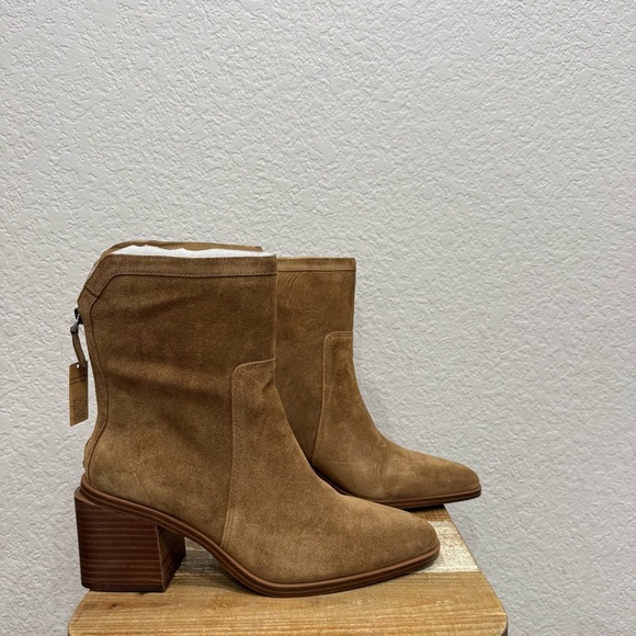 Vince Camuto Kortimy Suede Heeled Boots Size 10 - Picture 2 of 7